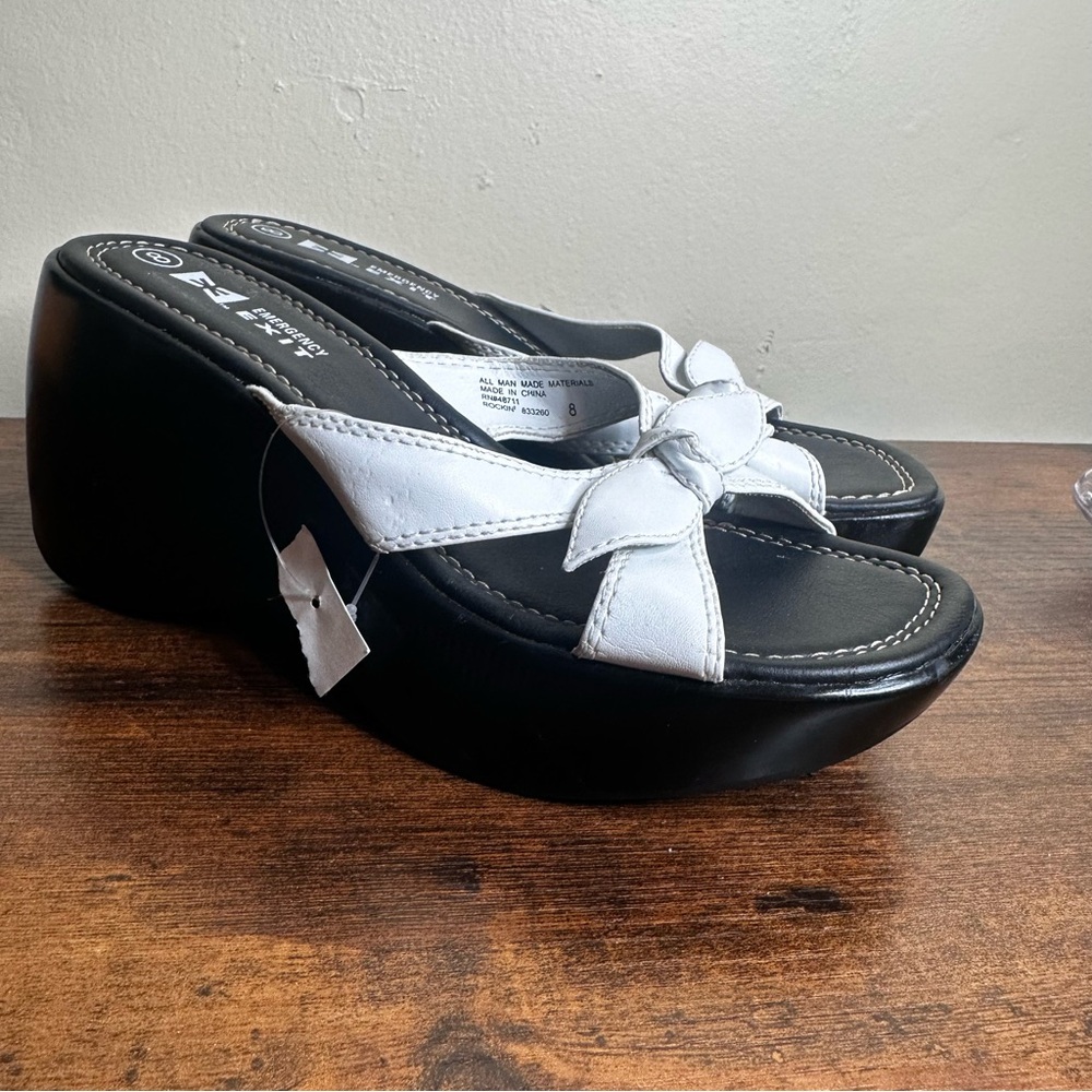 Y2k Chunky Emergency Exit Women's Sz 8 Platform Sandals
